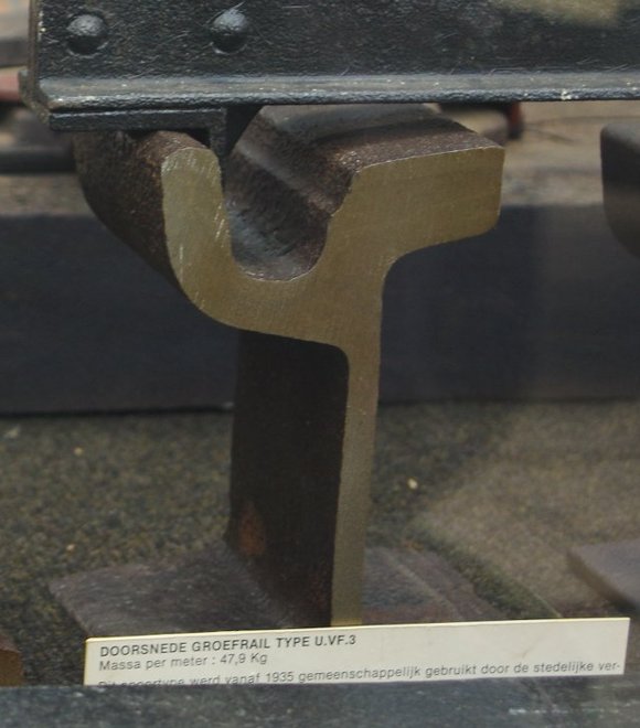U.VF.3.jpg