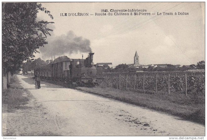 17 - Ile d'Oléron - Le Train pour Dolus.jpg
