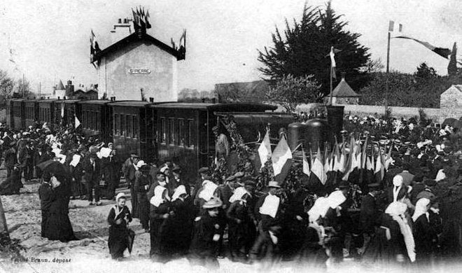 17 - Inauguration gare de Saint Pierre.jpg