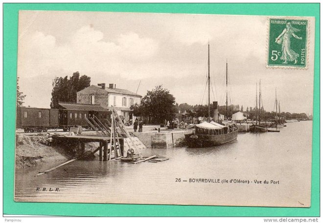 17 - ILE D´OLERON. BOYARDVILLE. Vue du Port.jpg