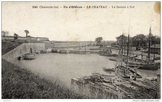 17 -  ILE d´OLERON Le CHATEAU Le Bassin à Flot.jpg