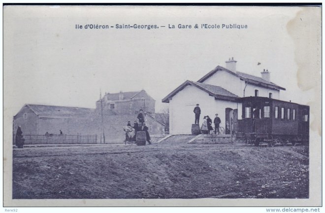 17 -  Ile d´Oleron  Saint Georges la gare et l´ecole publique.jpg