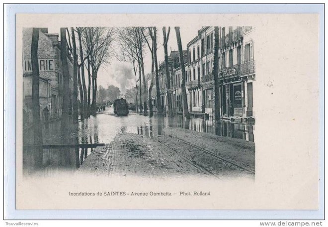 17 - INONDATIONS DE SAINTES - AVENUE GAMBETTA.jpg