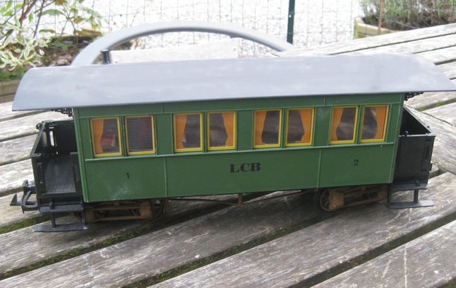 voiture sans lanterne peint.jpg