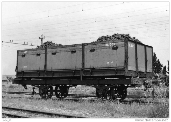 13 - Wagon tombereau baculant n° TB 507 - ARLES-TRINQUETAILLE - CC -.jpg