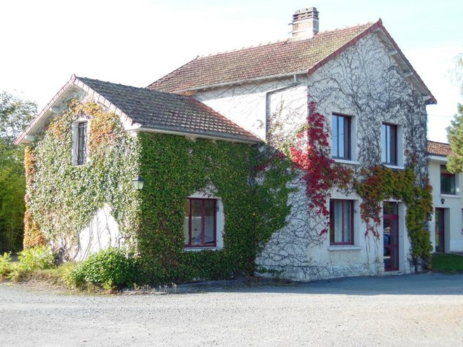Gare de Lignières.JPG