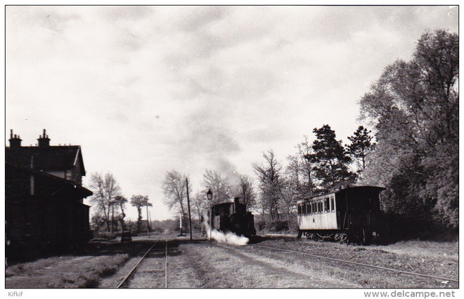 18 -  SE Cher gare de Lignières 1951 ligne Marcais St Florent cliché P. Laurent COLLECTION PEREVE.jpg