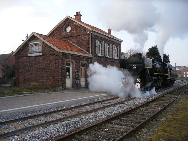 Ambiance vapeur en gare d'Arques.JPG