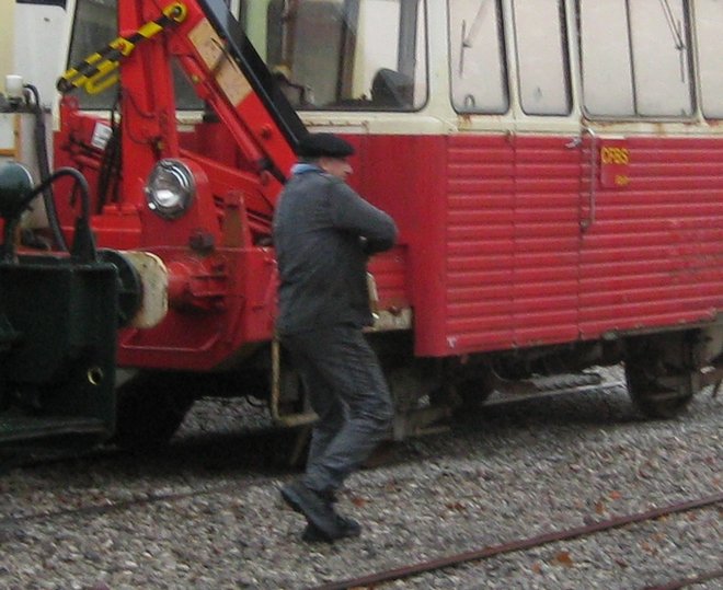 8 tr jm b.jpg