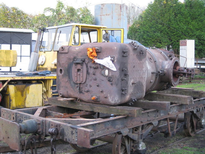 2014 11 15 LEVAGE CHAUDIERE SARTHE ET PEINTURE DRAISINE_008_8_1.JPG