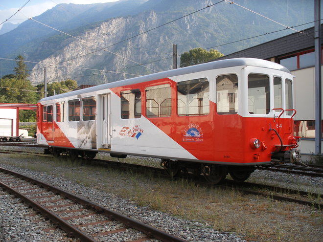 Remorque-pilote Bt N°64 devenue le Salon des Glaciers.JPG
