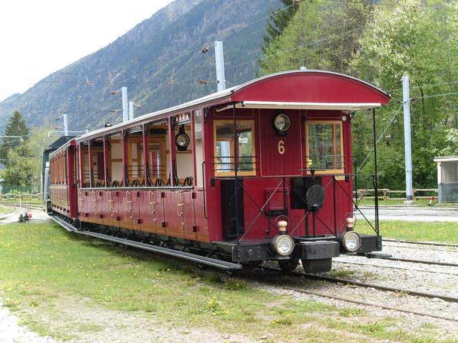 Voiture d'Eté N°6 en rame à Chamonix.JPG