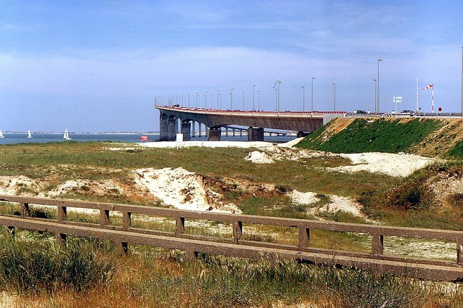 Sablanceaux, restes de l'ancienne estacade (juil.1988) 1.jpg