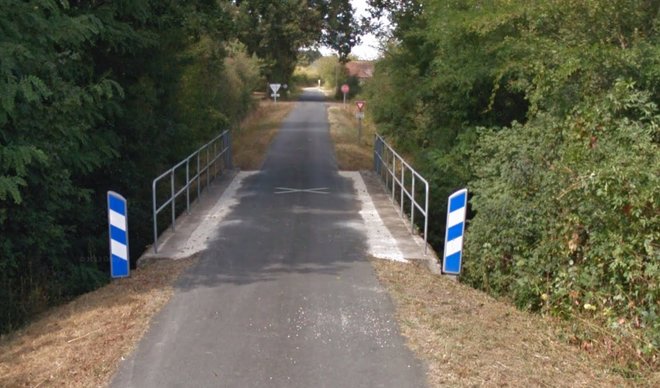 Lignières - Pont du Plaix.jpg