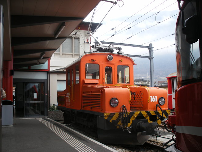 Motrice Ge 2.2 161 en gare de Tirano.JPG