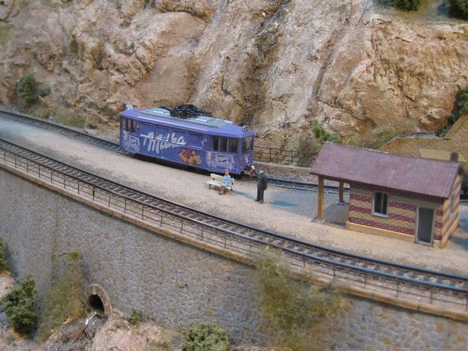 tram.jpg