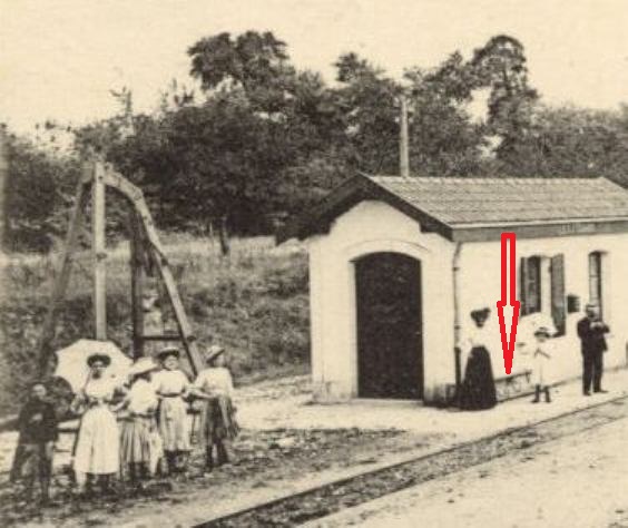 Copie de 23 - R001 Les Essards gare 1.jpg