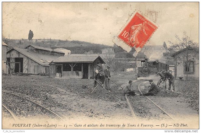 VOUVRAY GARE ET ATELIERS DES TRAMWAYS DE TOURS A VOUVRAY.jpg