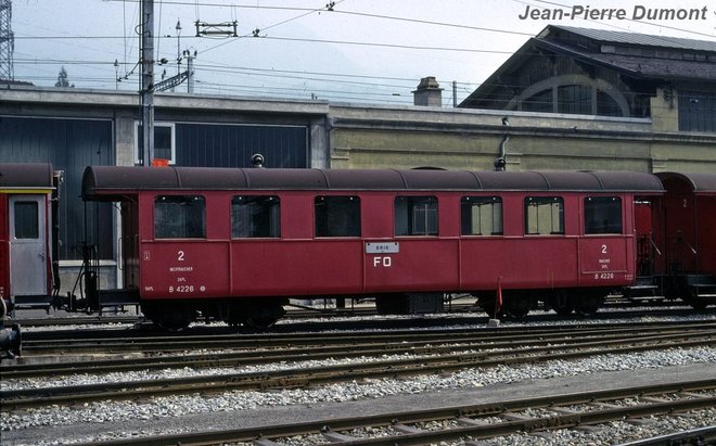 77-06-111 -Brig.jpg