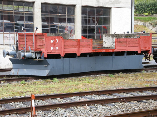 A Orsières , wagon-soc à roulement protégé.JPG