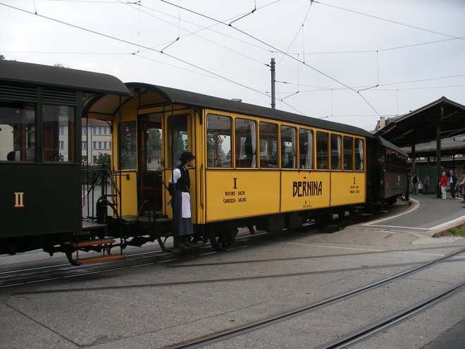 Voiture salon de la Bernina à Vevey.JPG