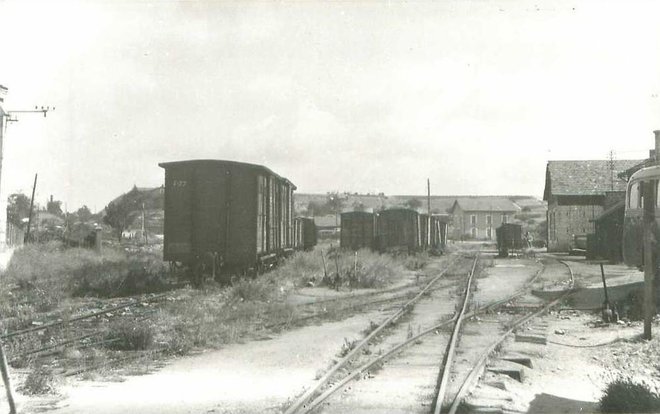 EC Angouleme Echange gare wagons.jpg