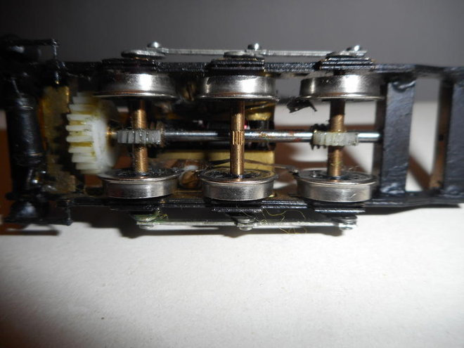 dessous chassis 701.jpg