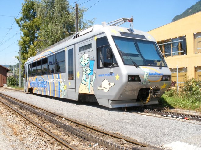 Automotrice monocaisse moderne à Blonay.jpg