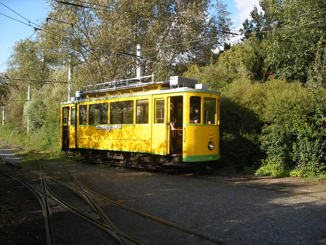 Fin de journée pour le tram N°74.JPG