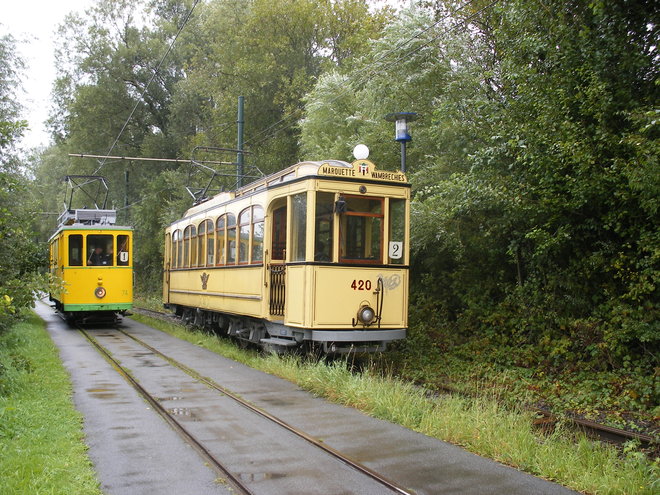 Croisement entre les trams N°74 et 420.JPG