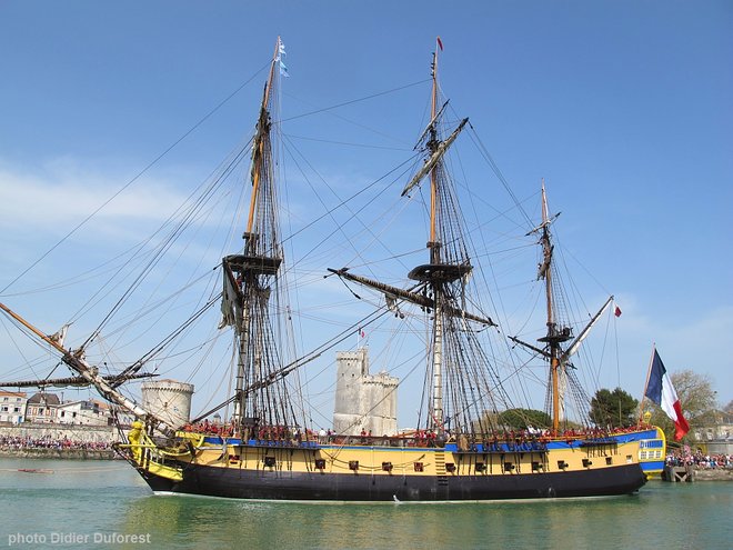 L.Hermione_La_Rochelle_15_avril_2015-e.jpg