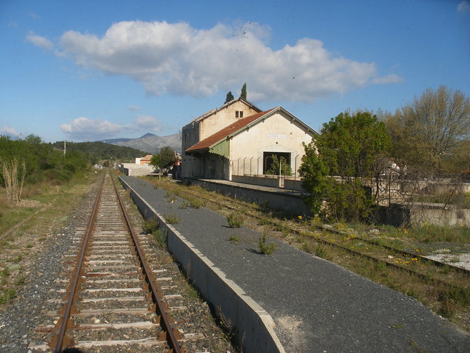 Gare d'Espira de l'Agly.JPG