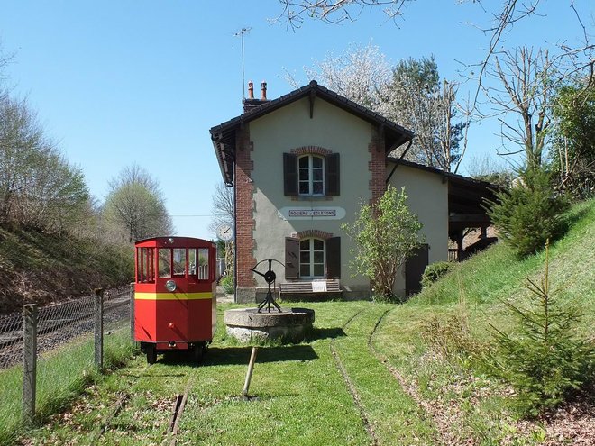 1504 les frigos a la gare 04.jpg