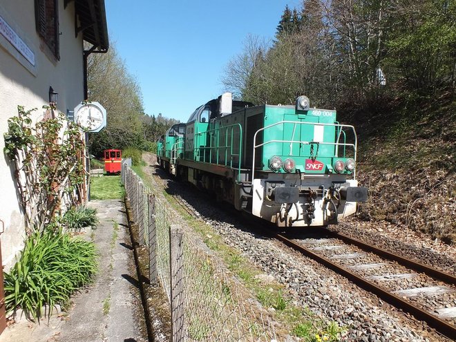 1504 les frigos a la gare 07.jpg