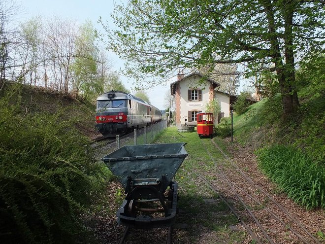 1504 les frigos a la gare 10.jpg