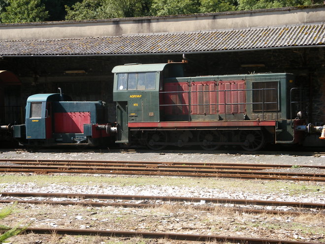 Locotracteurs BDR + Batignolles à Giroux.JPG