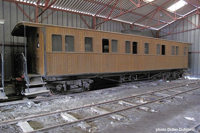 Voiture_bretonne_Tence_mai_2011-a.jpg