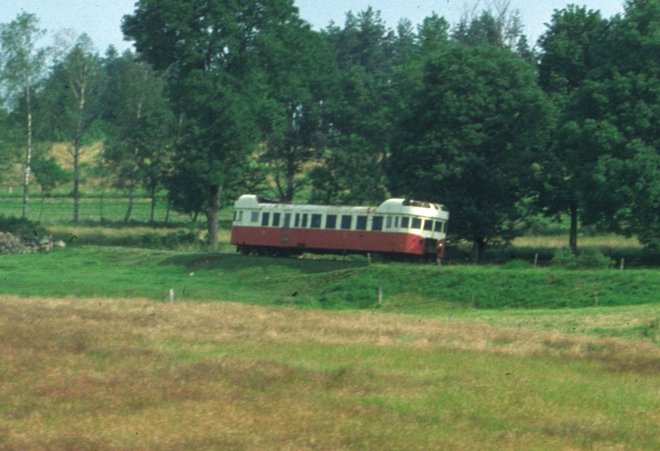 1977-07-325vmb.jpg
