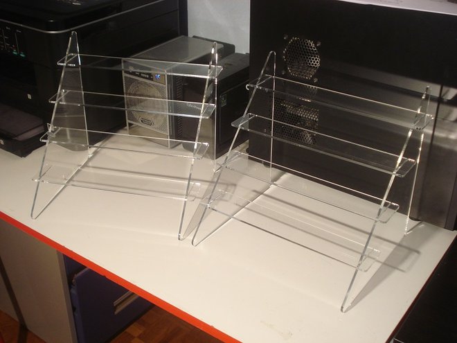 presentoirs-plexi.jpg