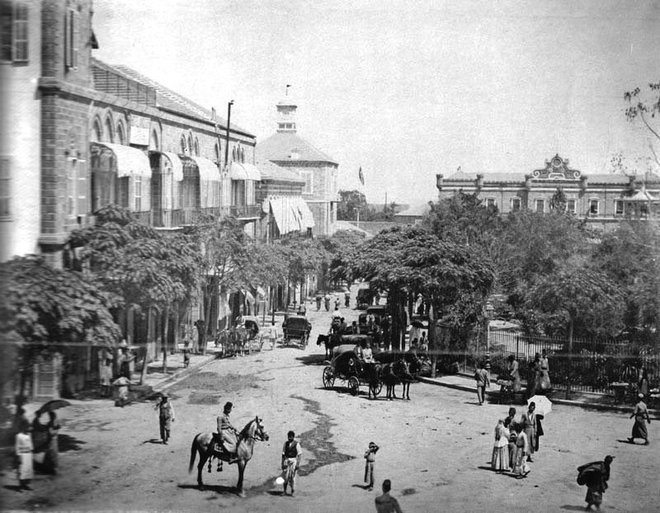 25- Beyrouth Place des Canons 1890.jpg