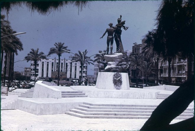 35 - Beyrouth martyr 6137633427_de268bc3b2_b.jpg
