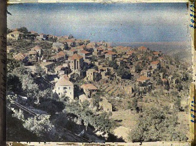 118 - panorama_ville_aley Autochrome Frédéric Gadmer musée albert Kahn.jpg