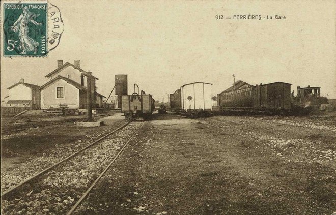 17 - Ferrières gare.JPG