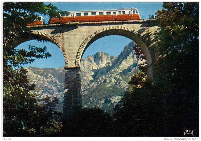 20 - Chemin de FER de la Corse  autorail Renault ABJ plus remorque billard à BOCOGNANO.jpg