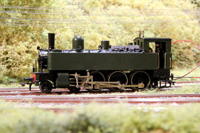 RB230 327 004.jpg