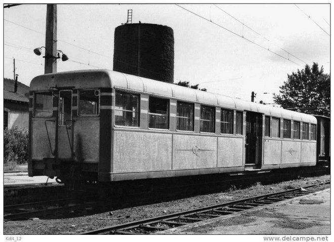 13 - CC - Voiture Decauville - ARLES.jpg