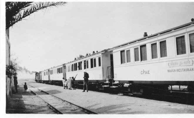 G TRAIN BLANC TOUGGOURT.JPG