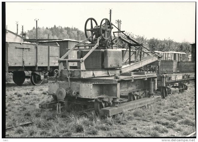 77 - Wagon - grue N° 4, a Souppes --- Octobre 1953.jpg