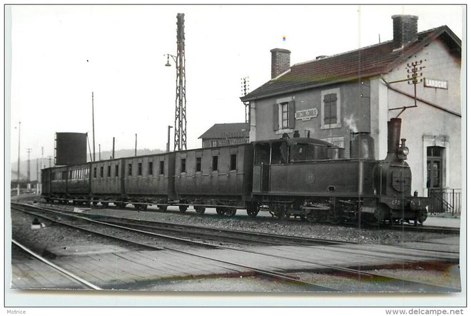 89 - LAROCHE (chemins de fer de l´Yonne) -La gare (photo Laurent).jpg