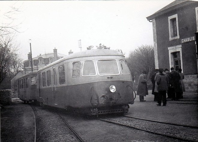 8 chablis cliché J Bazin mars 1951 .jpg